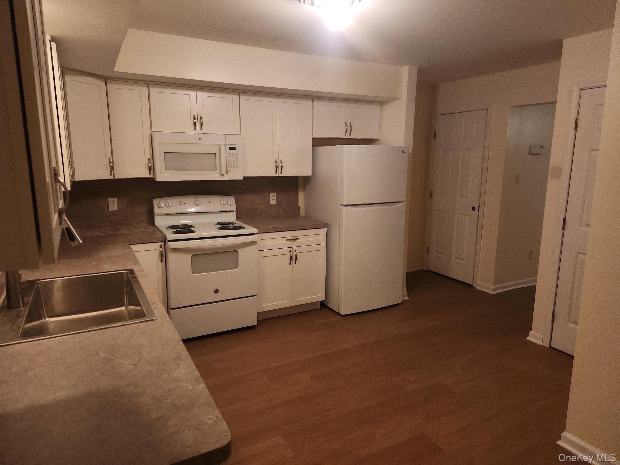 698 South St #1 – photo 4