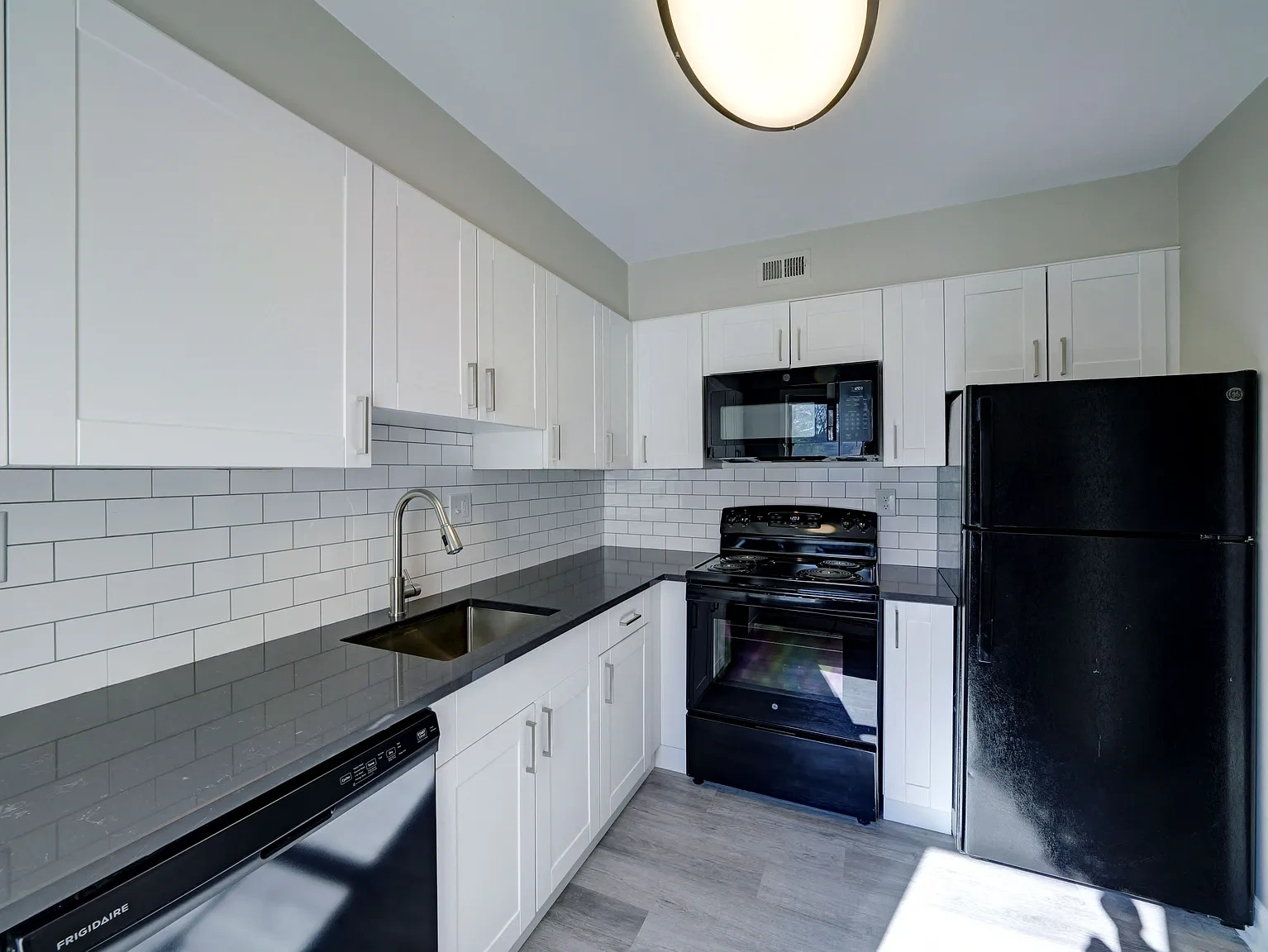 Colonie East Apartments – photo 3