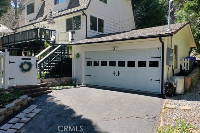 220 Oak Dr – photo 3