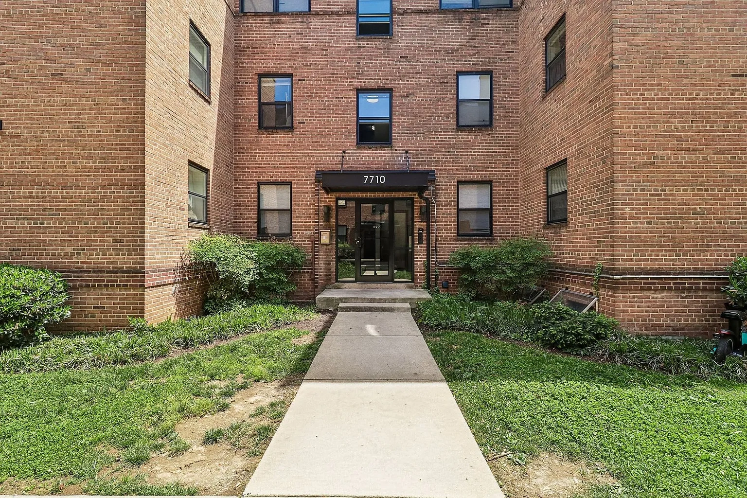 Takoma Flats – photo 2
