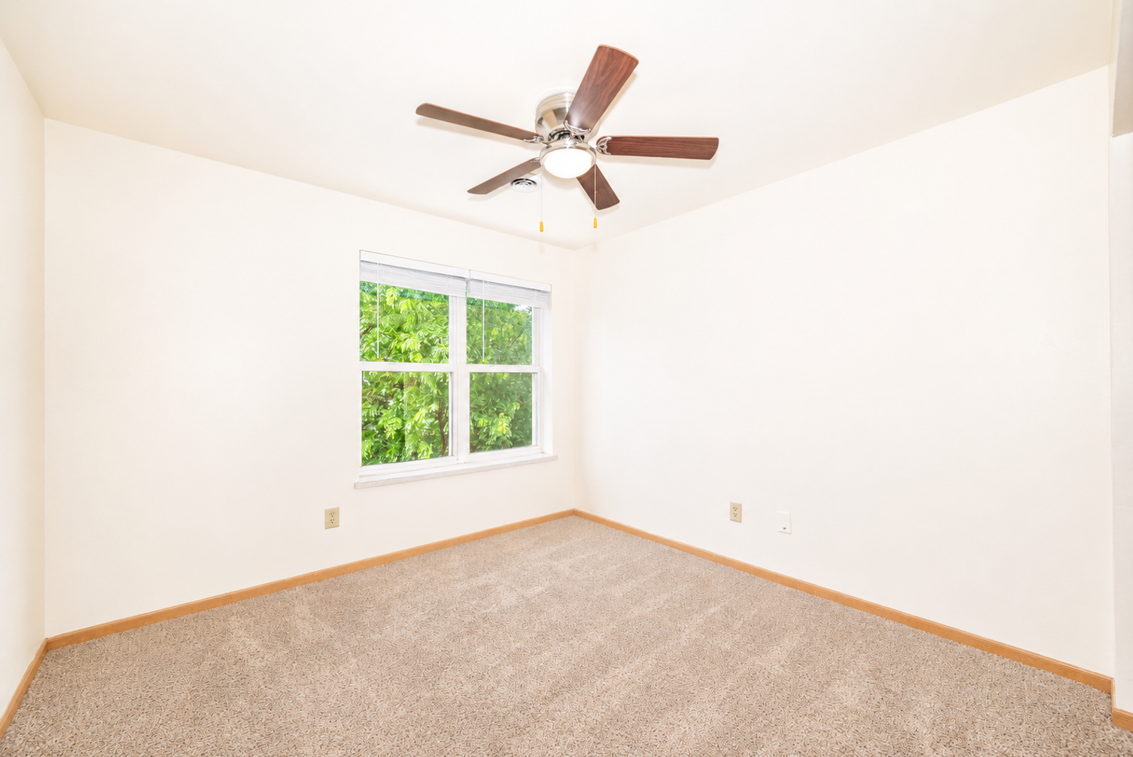 1609 N Thompson Dr – photo 3
