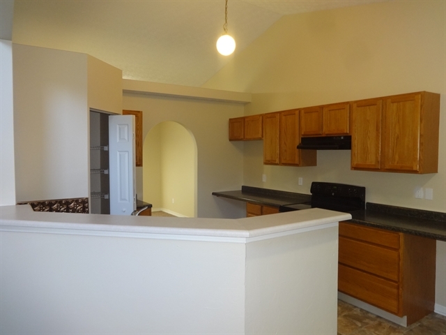 987 Drayson Dr – photo 2