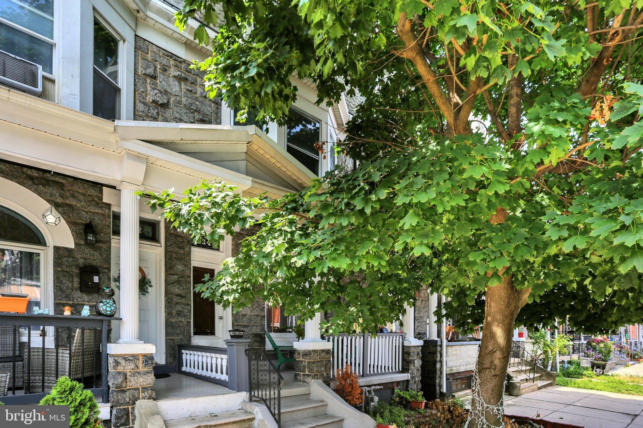234 W Douglass St – photo 3
