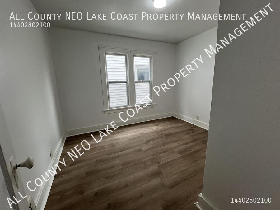 1127 W Erie Ave – photo 5