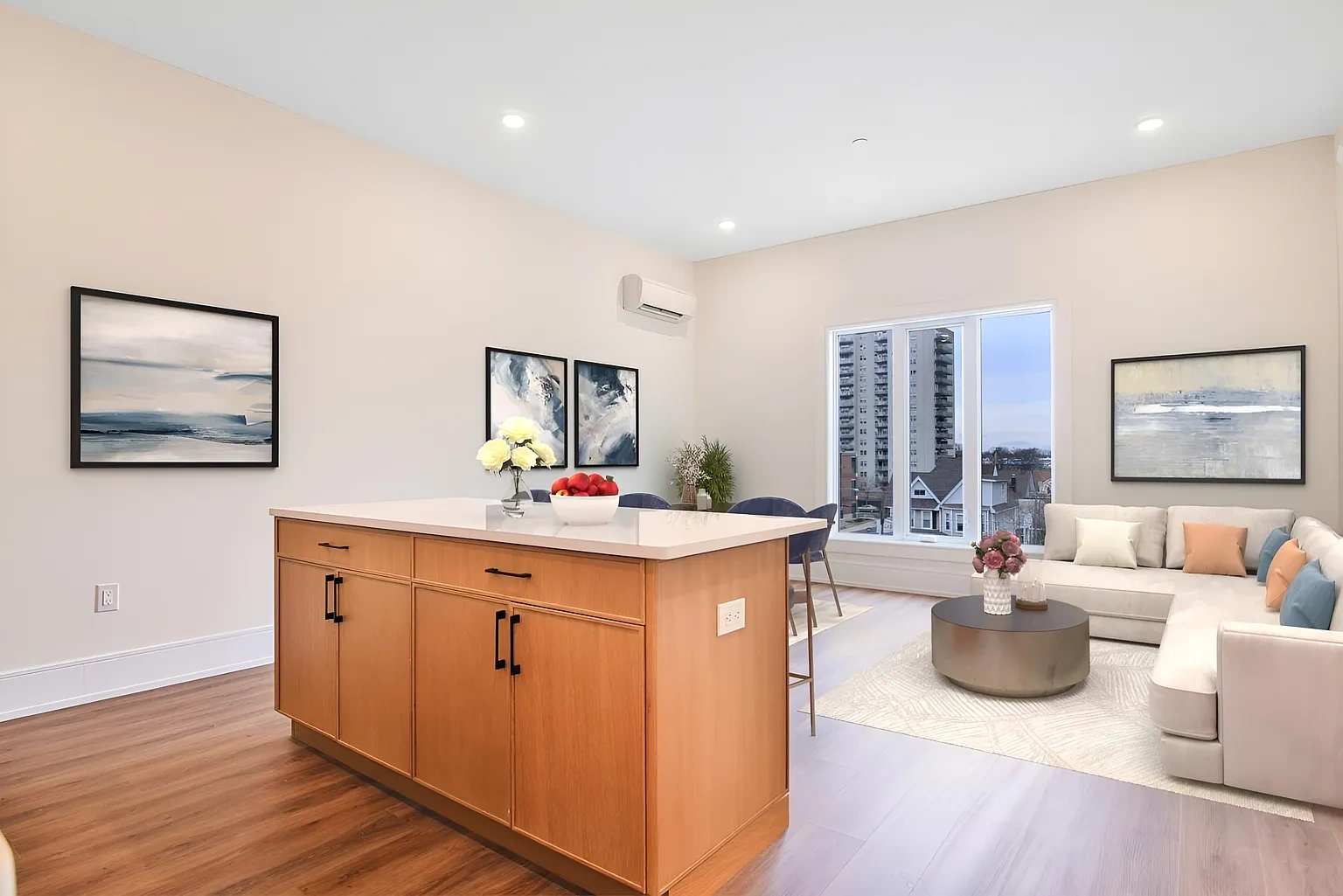 527 Bangs – Floor plan