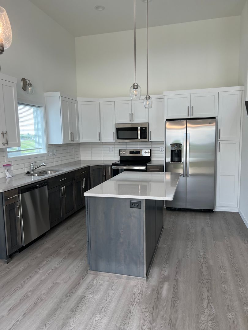 915 46th Ave S – photo 5