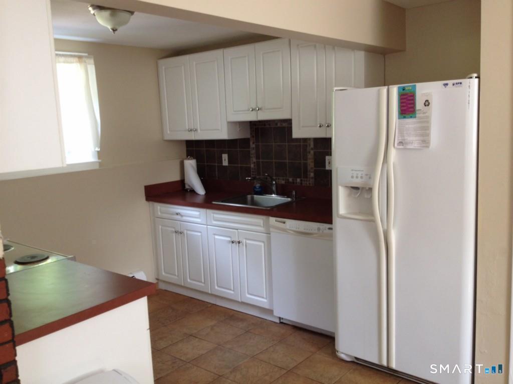 15 Earl Ave – photo 5