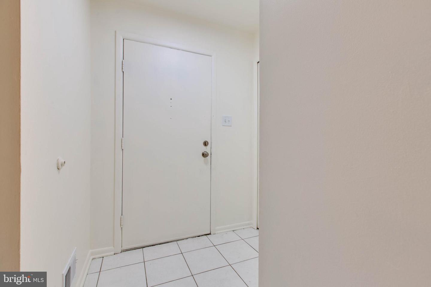 5461 Enberend Terrace – photo 5