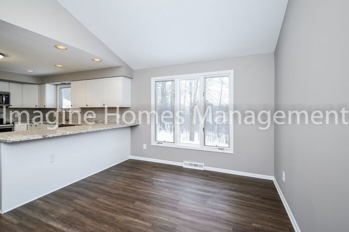 34876 S Side Park Dr – photo 5