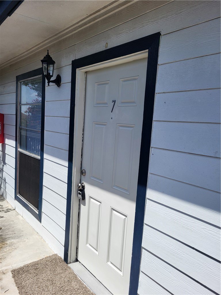 425 Clifford St #7 – photo 2