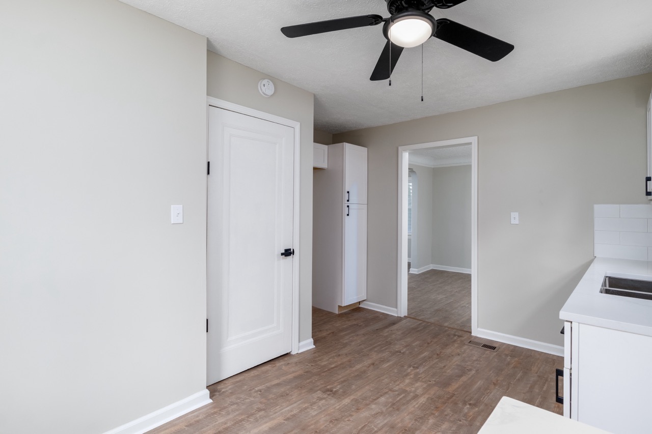 13804 Rexwood Ave – photo 4