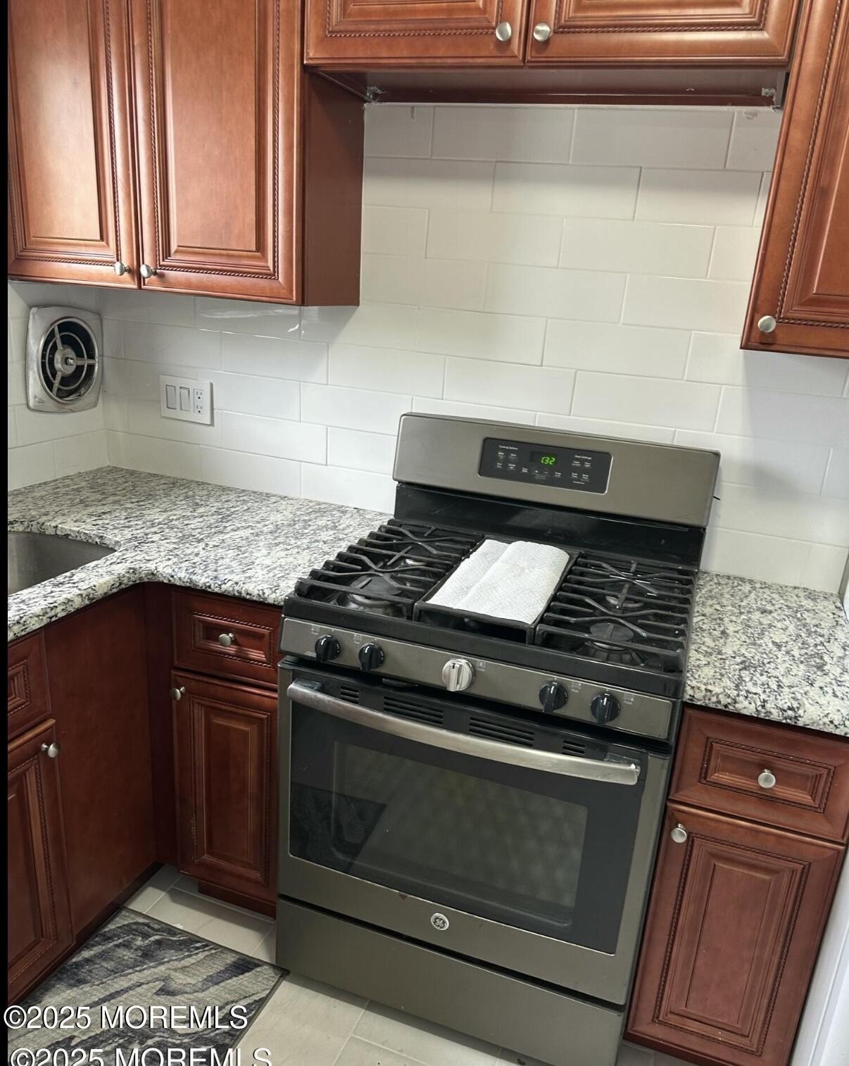 35 Sternberger Ave #H – photo 4