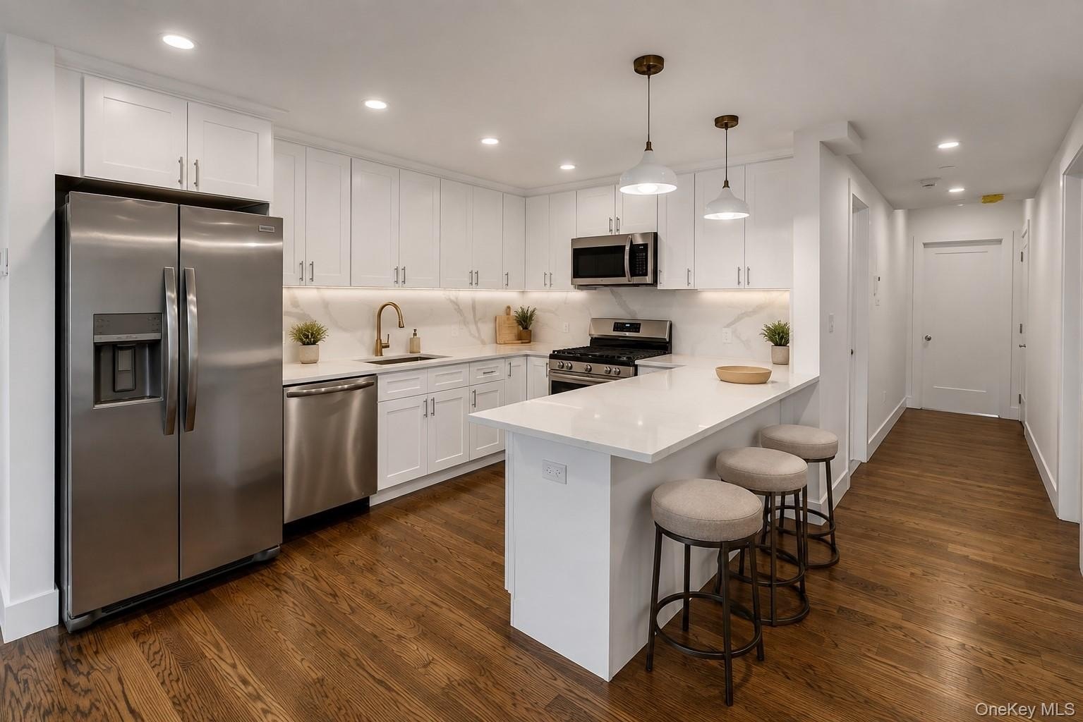 1431 Old Northern Blvd #6 – photo 2