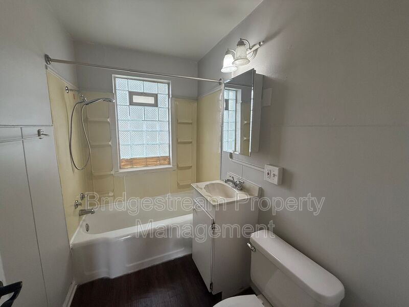 502 Middle St – photo 5