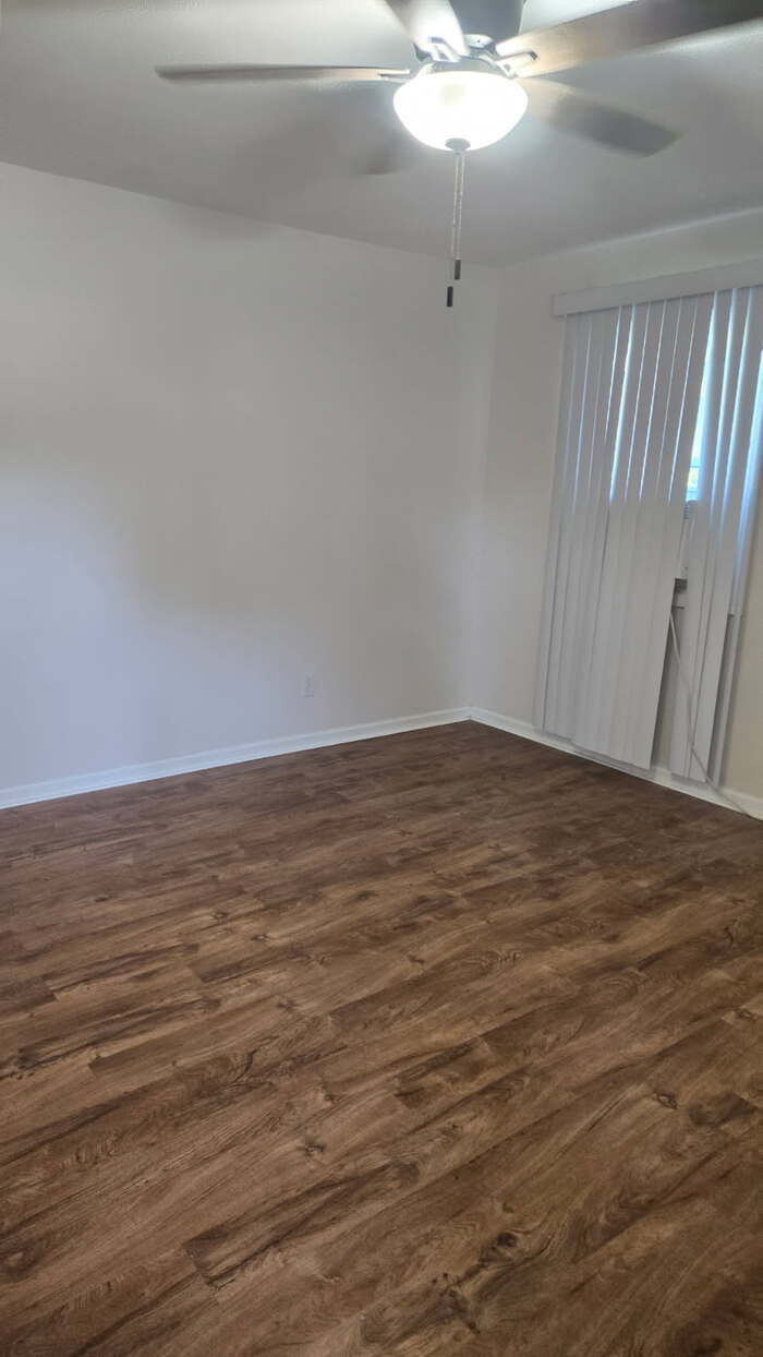 2248 Williams St – photo 4