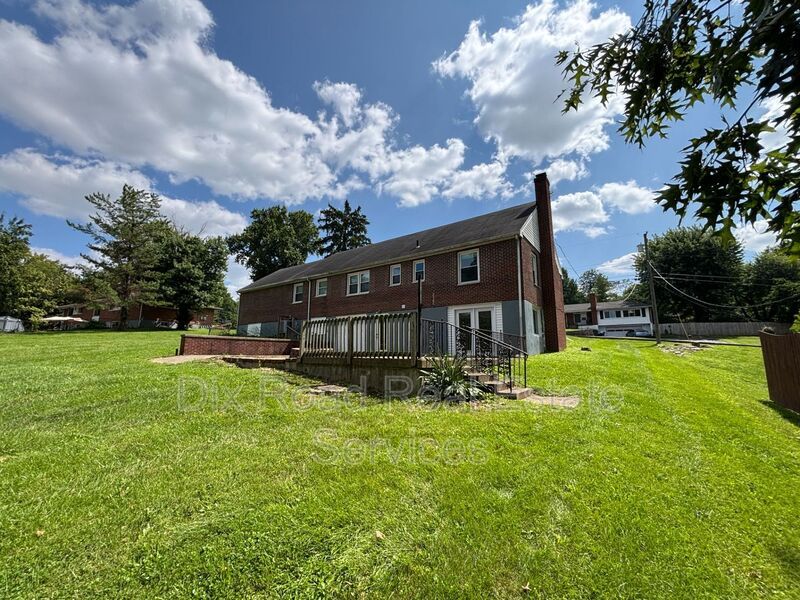 1750 N Staunton Dr – photo 3