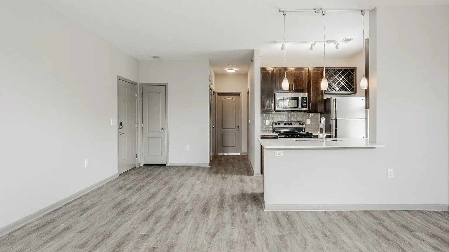 The Avenue at Polaris Apartments – photo 3