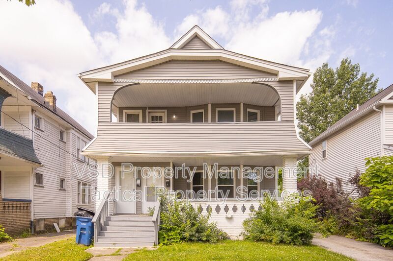 3694 E 147th St – photo 1