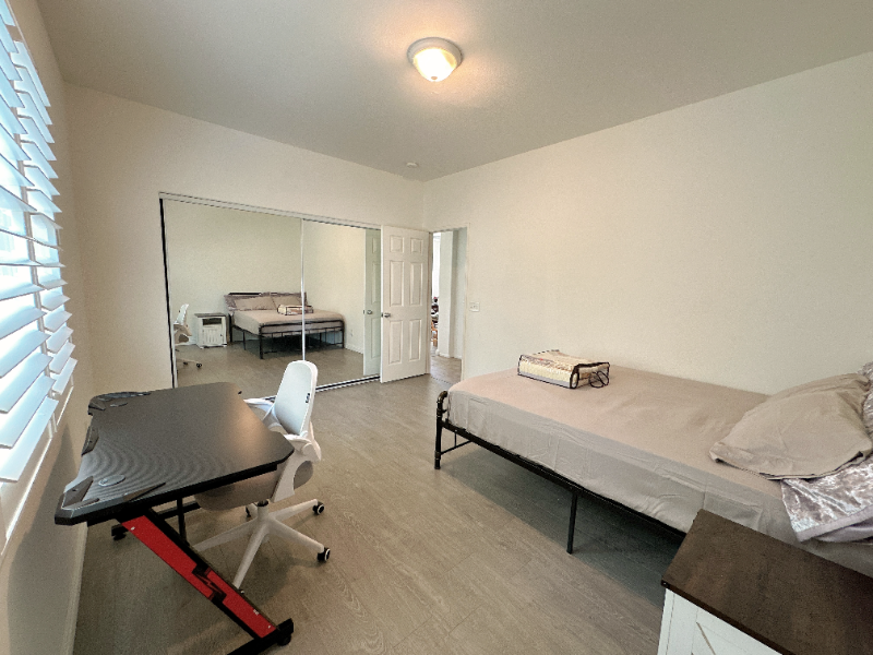 13703 Turf Paradise St – photo 1
