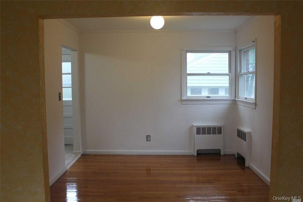 7 Beatrice Ave – photo 4