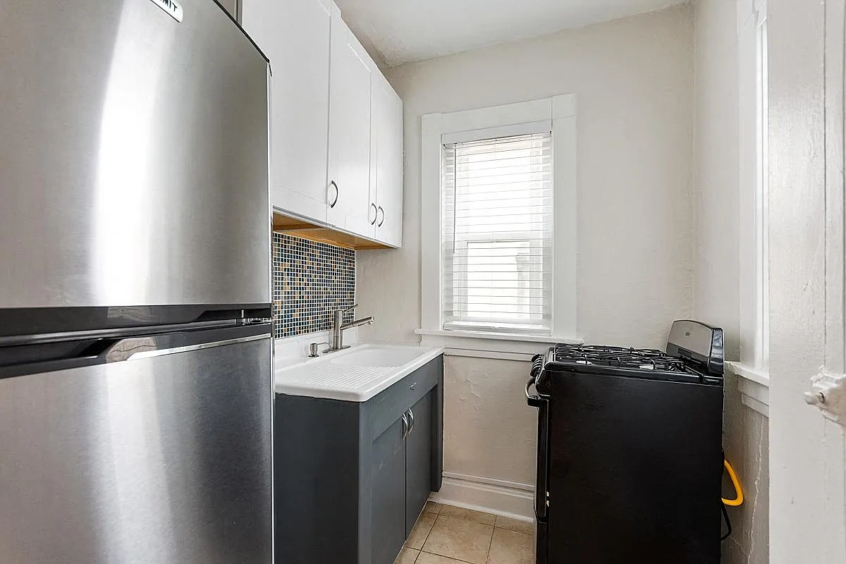 1651 Washington – photo 4