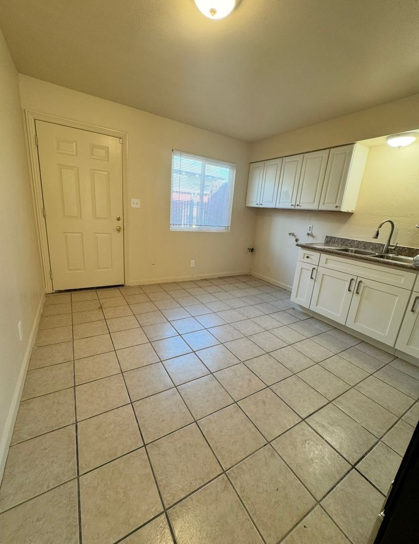 3530 E Iowa Ave unit 3530 E Iowa Ave #101 – photo 4