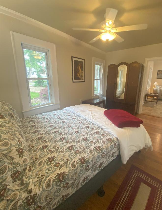 45 N Oaklawn Ave – photo 2