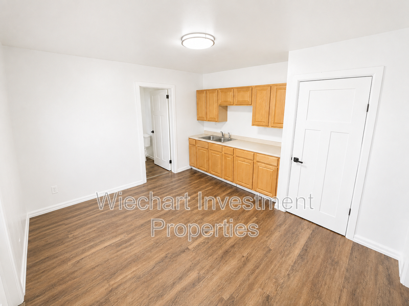 618 W Wayne St – photo 4
