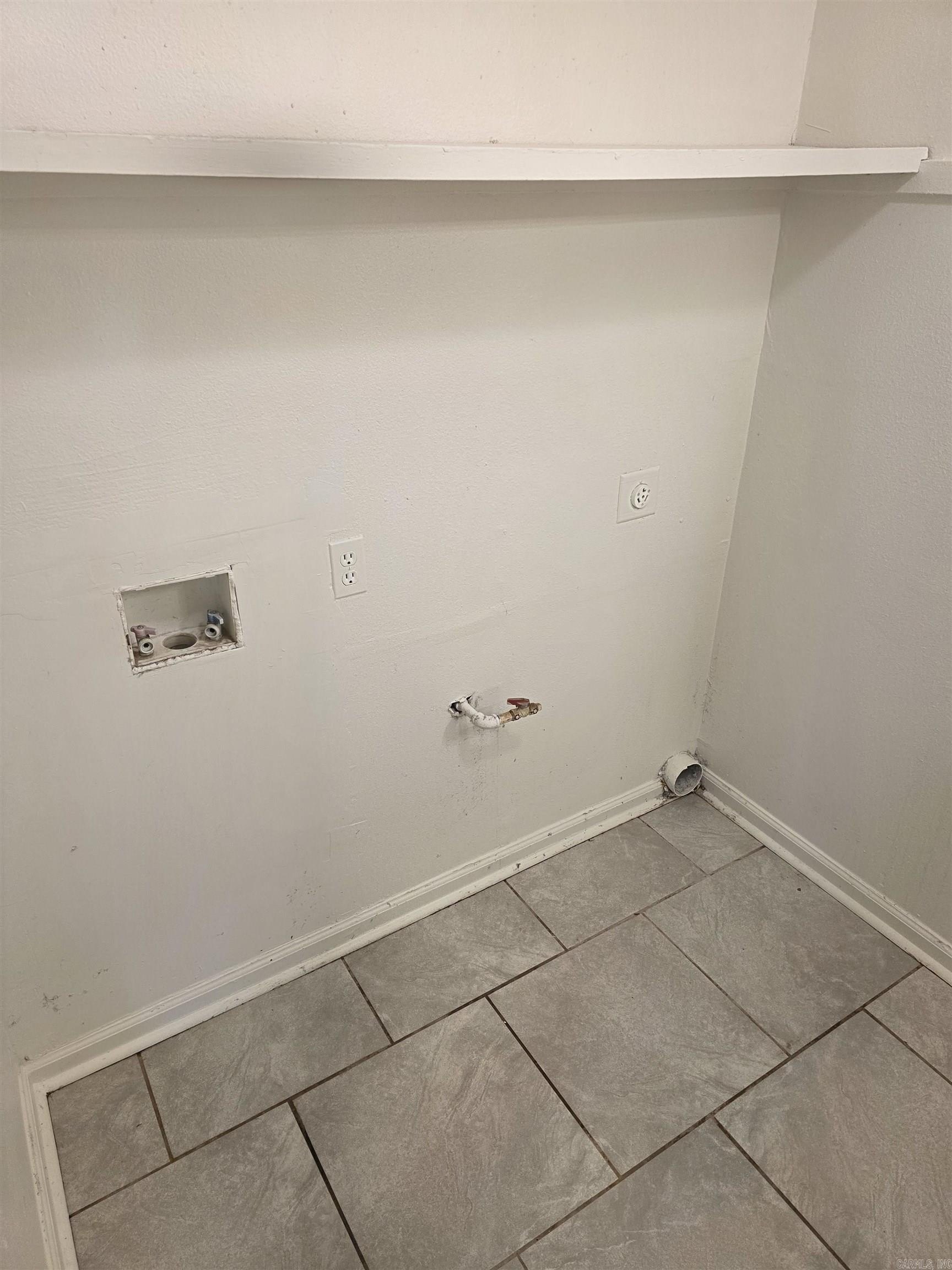9408 Lew Cir #A – photo 5