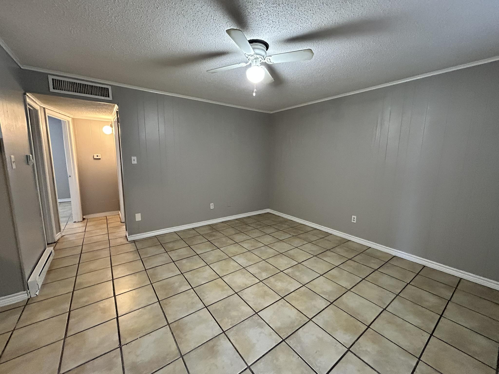 1600 Brentwood Dr unit 105 – photo 1