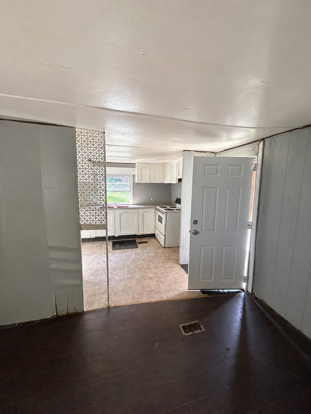 157 Ford Ln unit 15 – photo 5