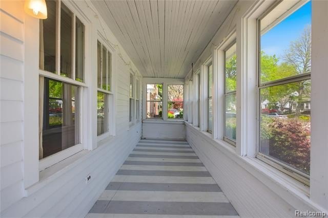 135 N Connecticut Ave – photo 4