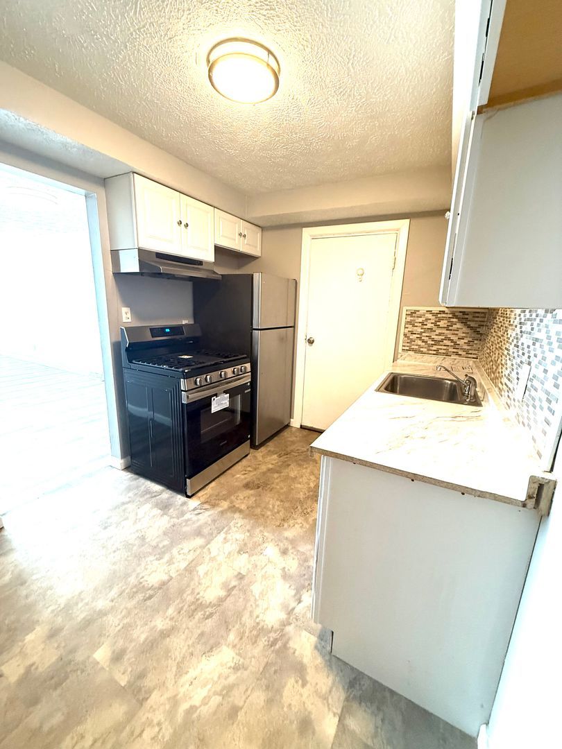 2868 Noble Rd unit 12 – photo 5