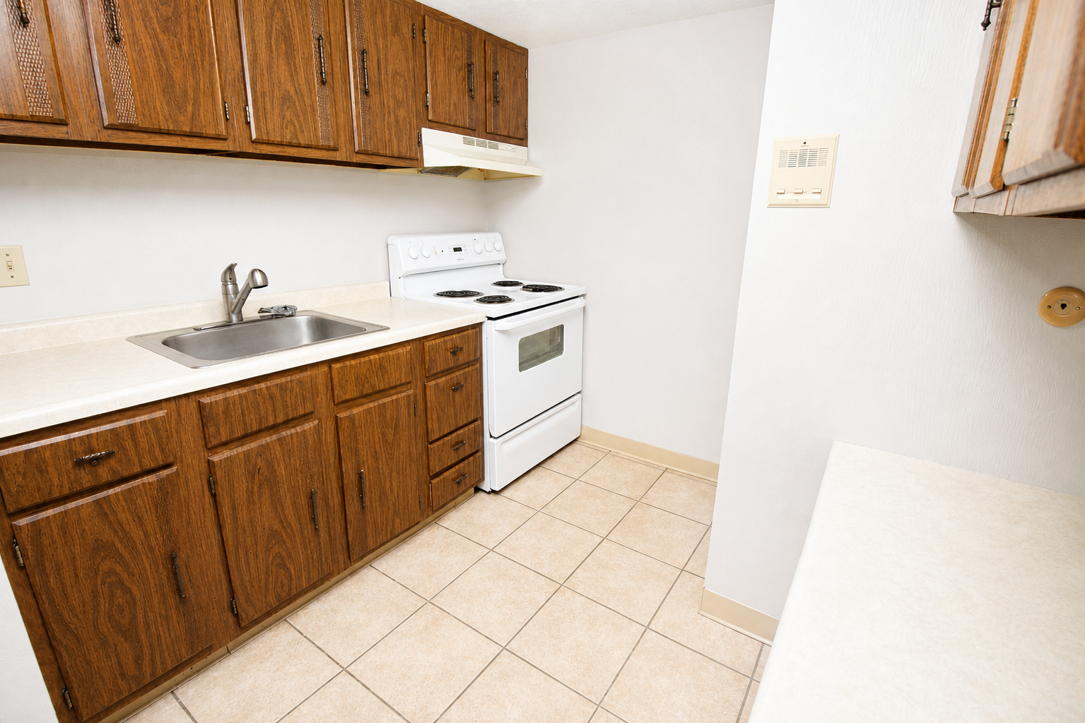 529 Monroe Ave unit 16 – photo 4