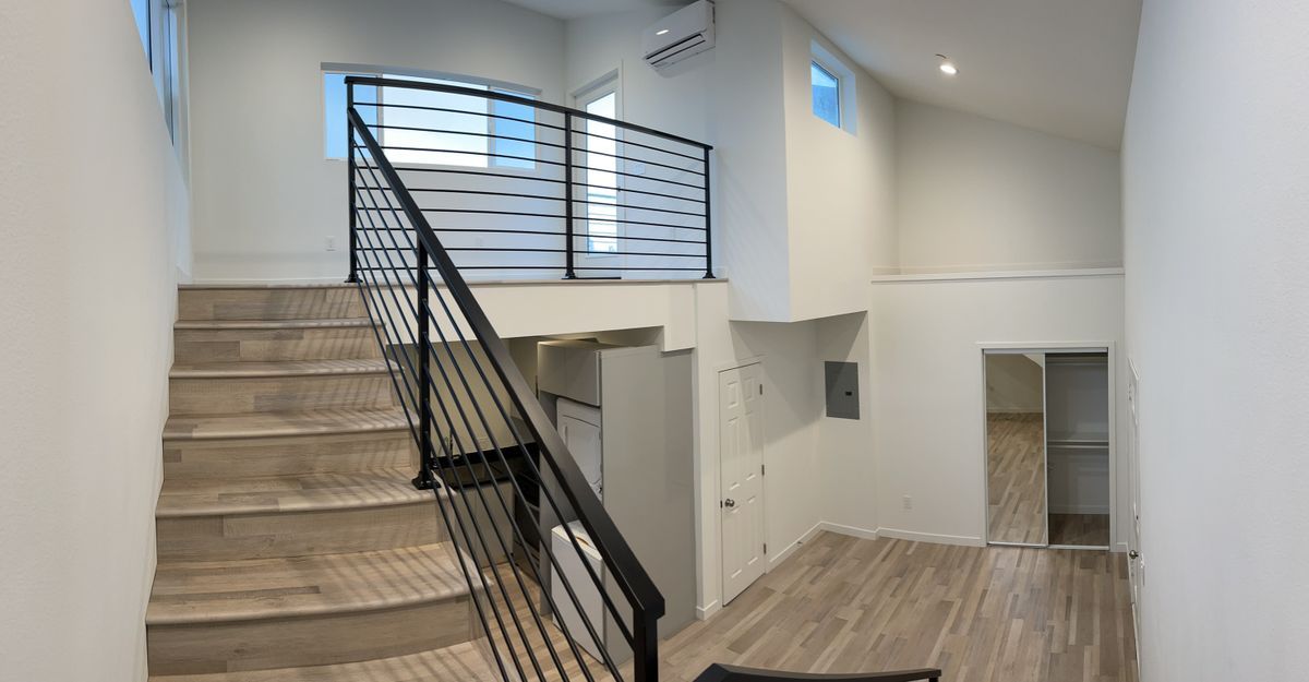 229 Granada Ave unit 3 – photo 2