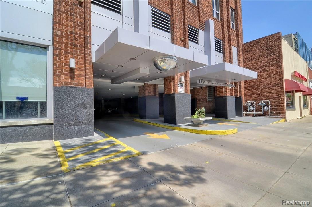 411 S Old Woodward Ave unit 1001 – photo 1