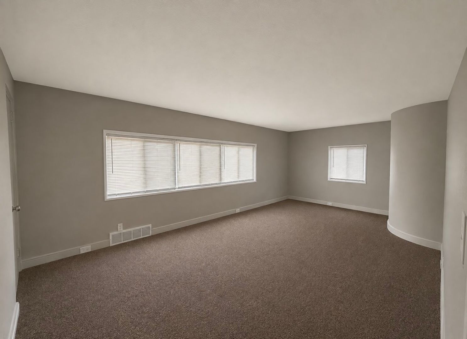 120 36th St NE unit Unit 1 – photo 2
