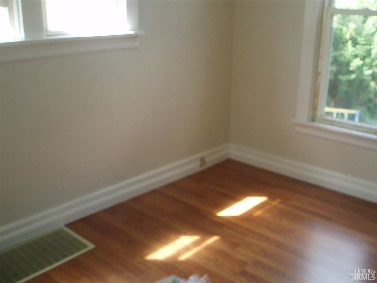 938 Herman St – photo 4