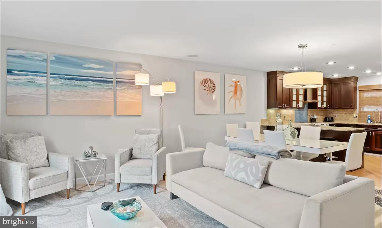 31 6th St unit B – photo 1