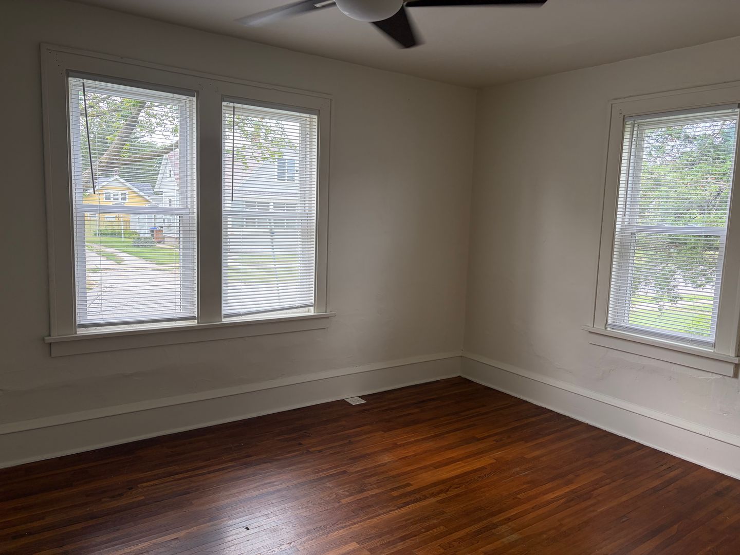 1404 S Center St – photo 3