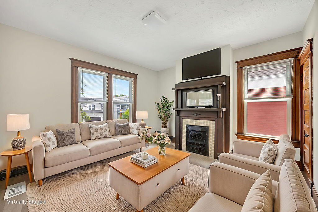 2421 Kenilworth Ave unit 2 – photo 1