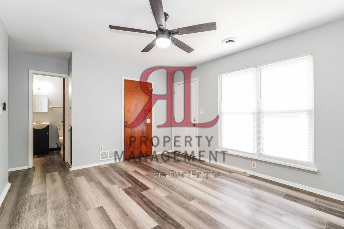 1662 Hillcrest Ave – photo 5