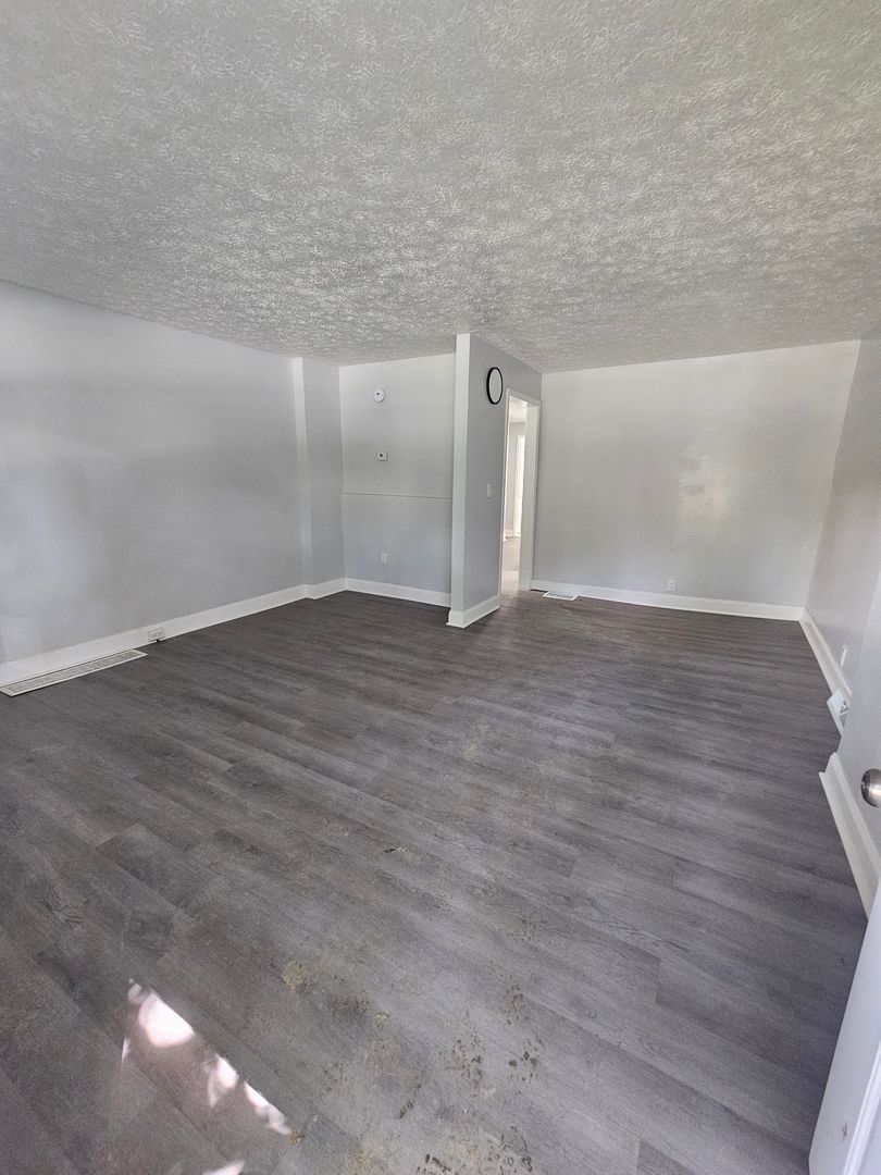 14201 Westropp Ave unit 14201 Westropp Ave UNIT 2 – photo 4