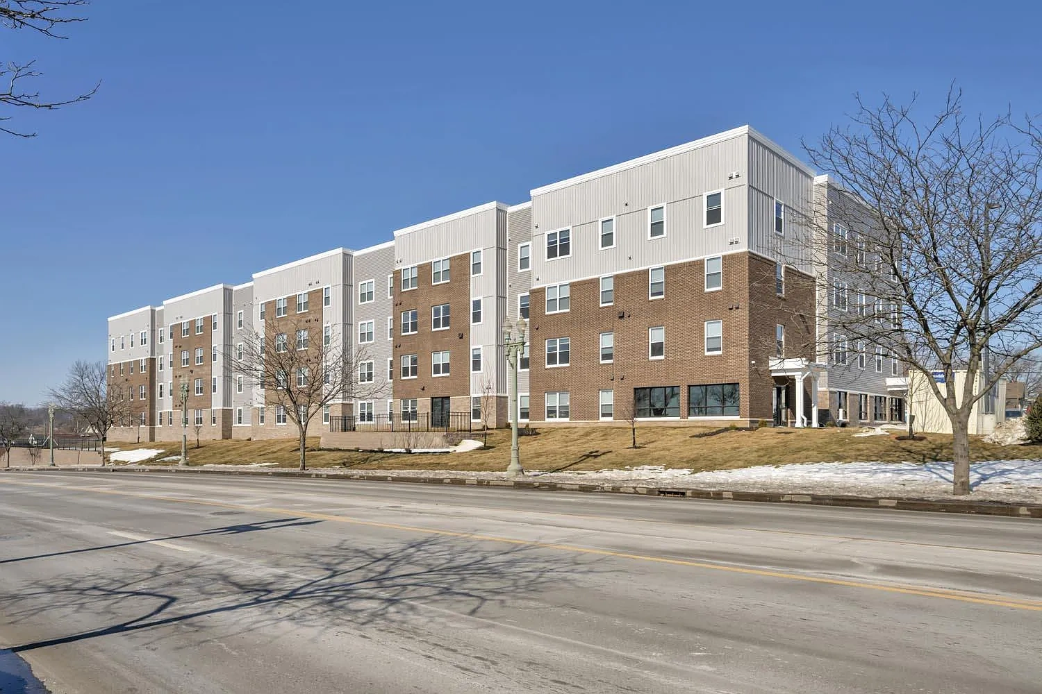 Newton Family Apartments – photo 2