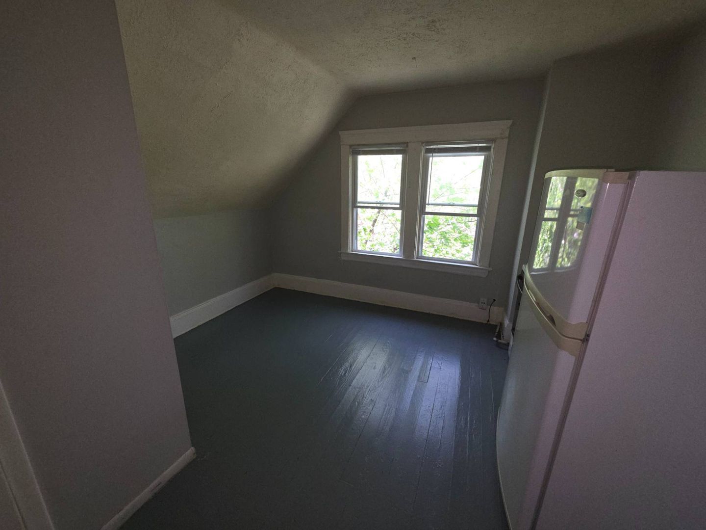 3658 E 54th St unit 3658 E 54 ST Upper Rear – photo 4