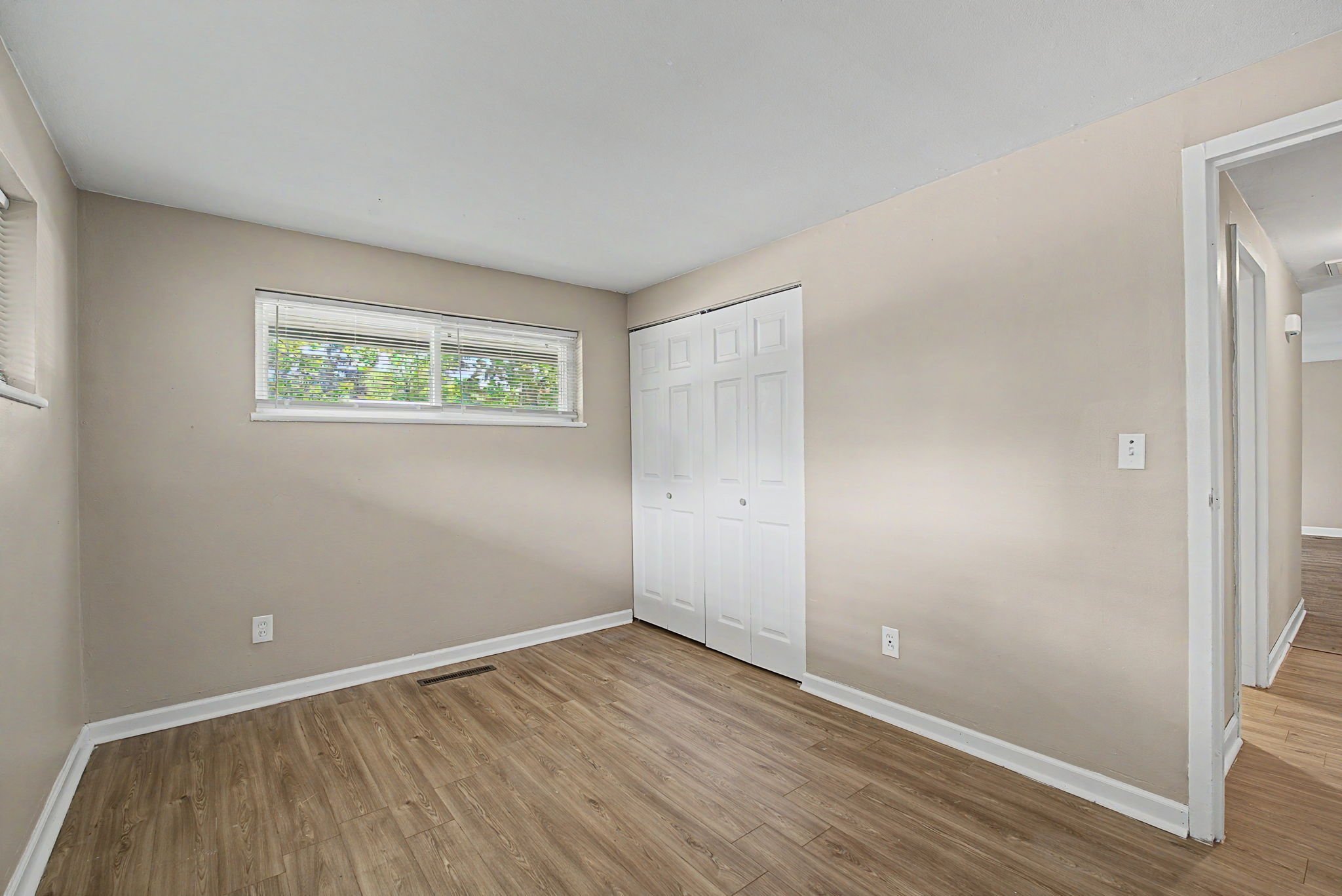 4606 Winchester Dr – photo 4