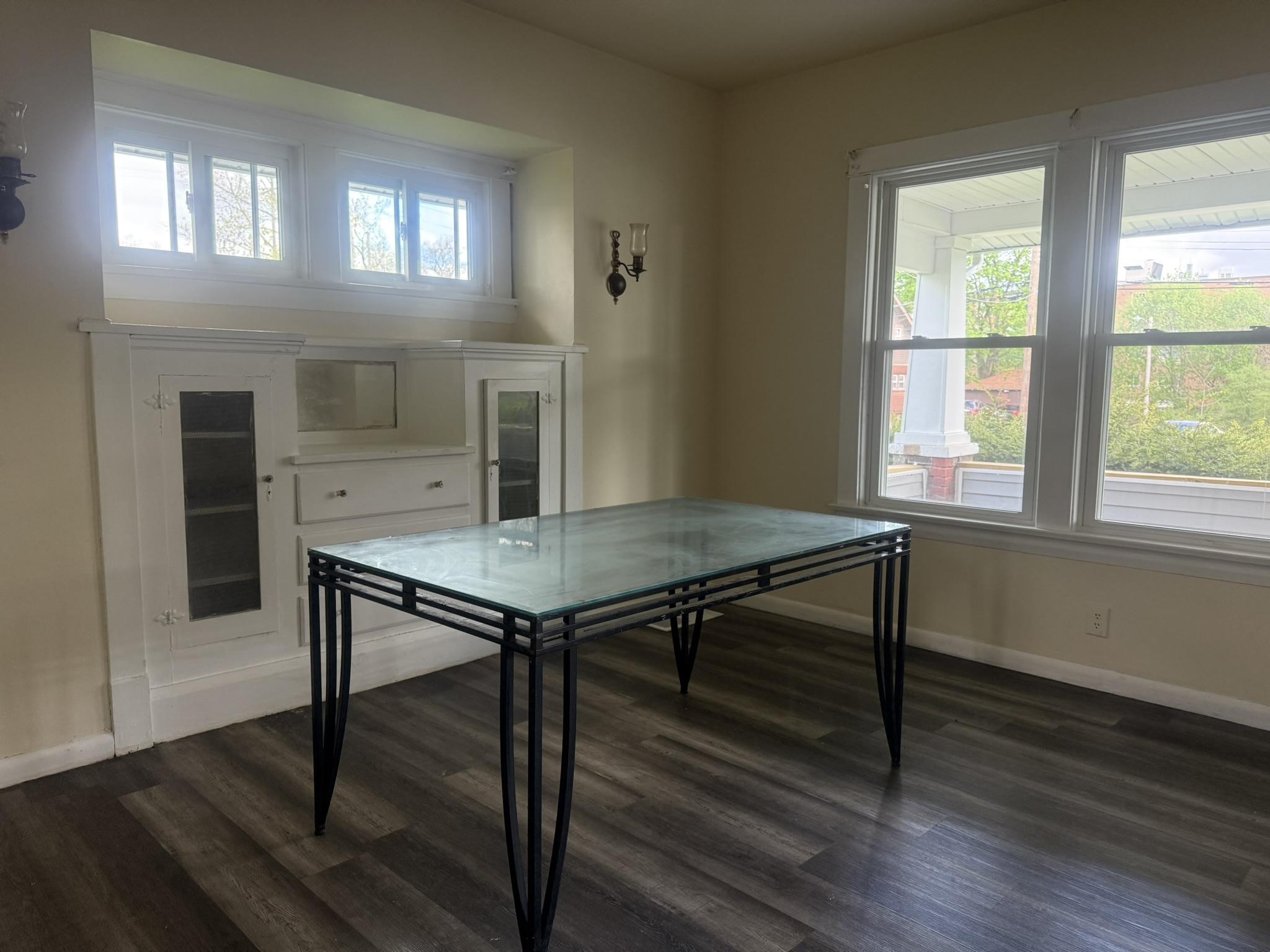 33 W Judson Ave – photo 3