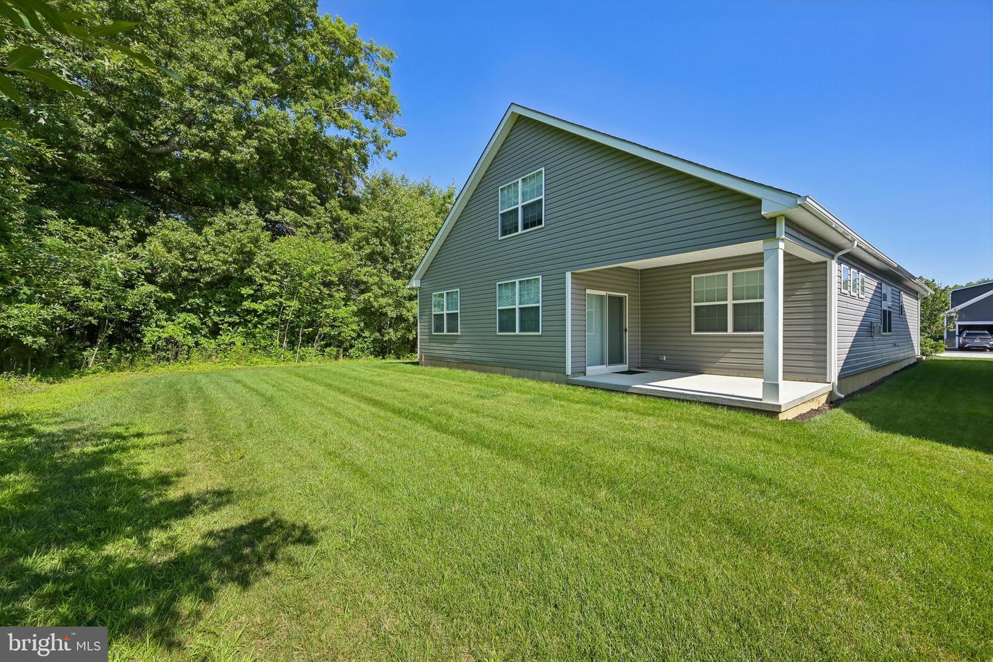 235 Congressional Ct – photo 3