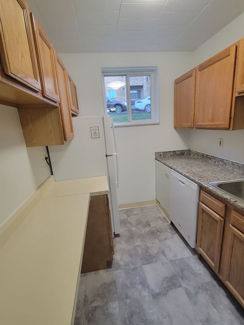 72-76 S Fremont Ave – photo 2