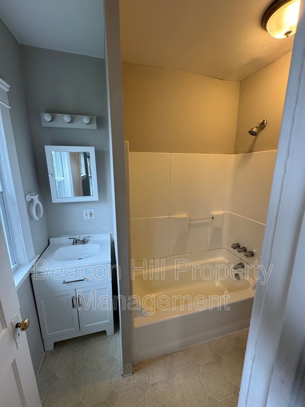 7923 Connecticut Ave – photo 4